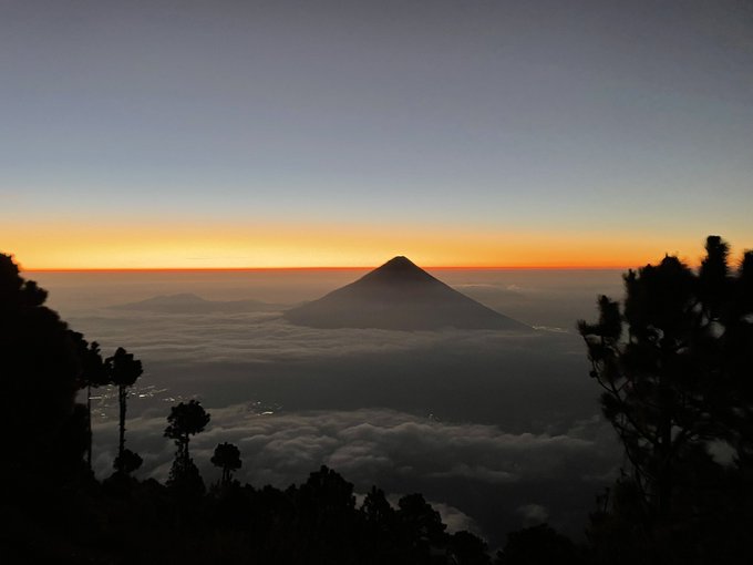 アカテナンゴ登山