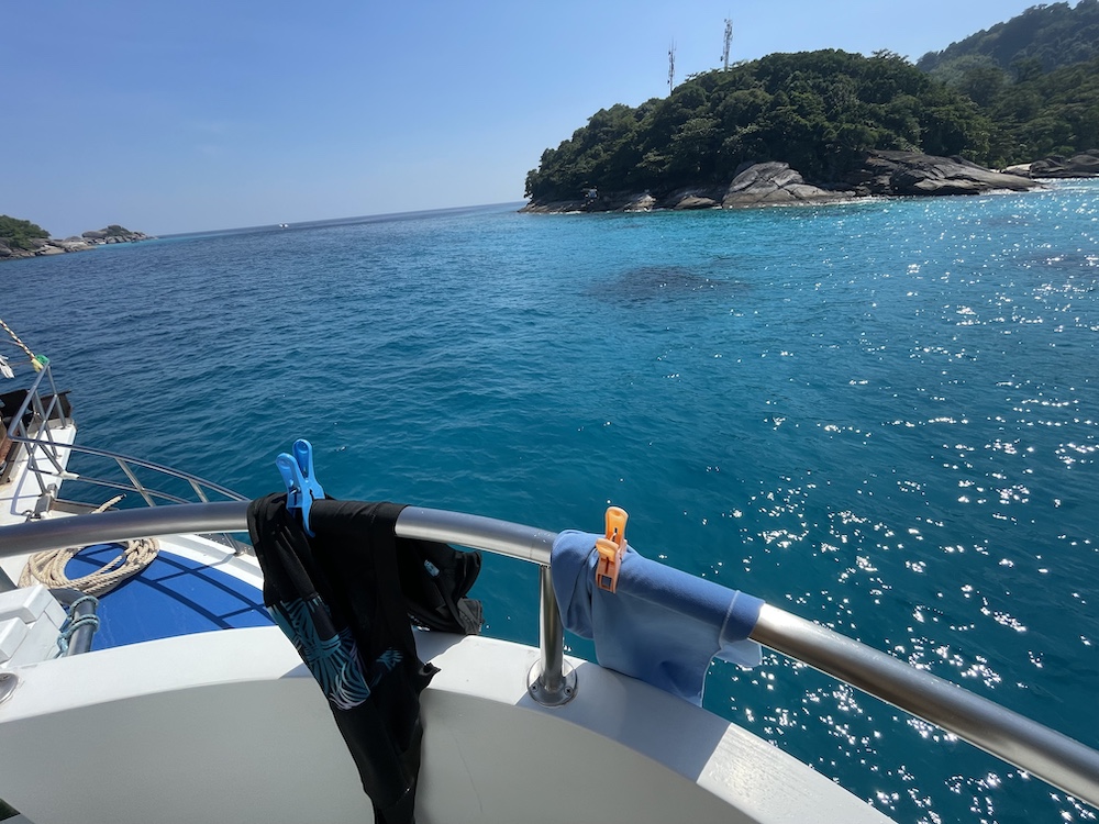 シミランで初めてのダイビングクルーズ!リチェリューロックの魚影がすごすぎる